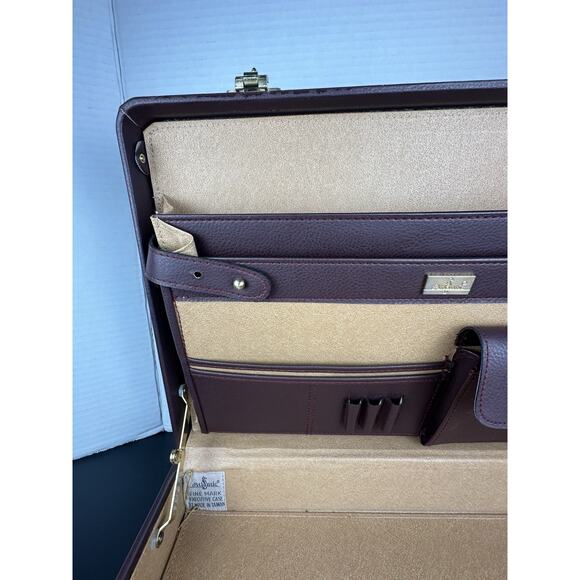 1970s Atlantis Leather Attaché Case Burgundy Suede Interior Executive Briefcase - Picture 11 of 15